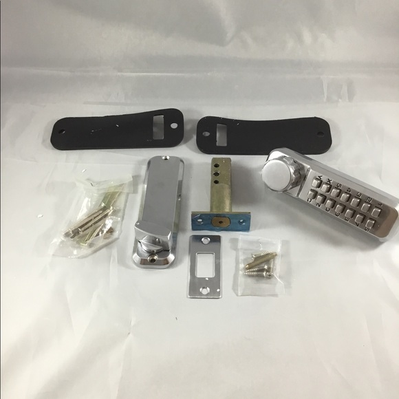 Pushbutton Lock - Picture 7 of 7